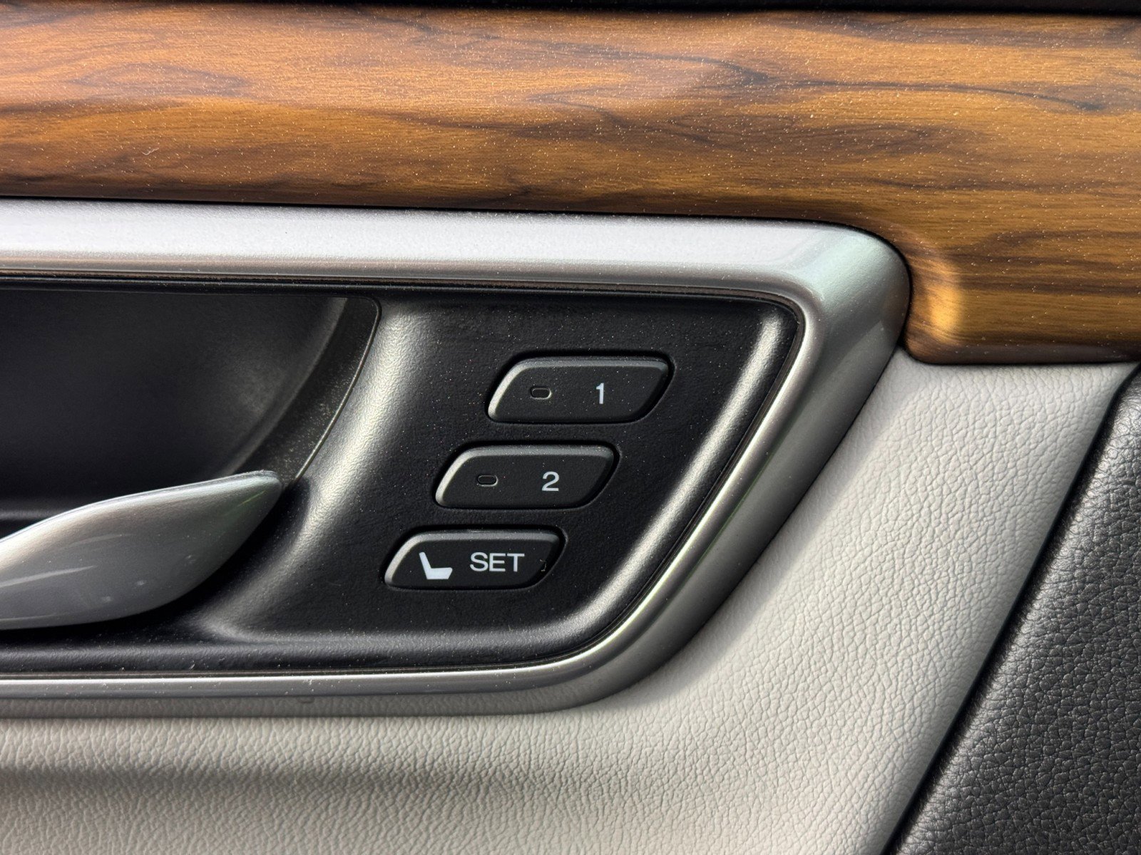 Used 2022 Honda CR-V Touring image 17