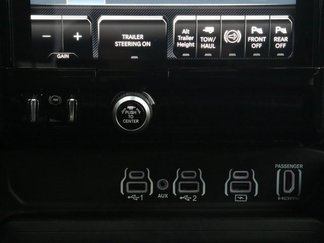 Used 2025 RAM 3500 Limited image 26