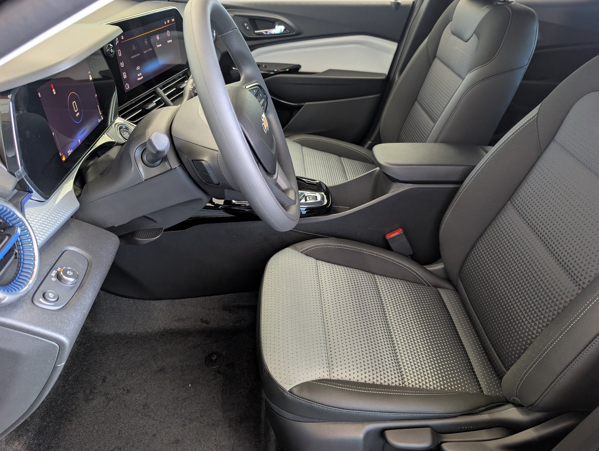 New 2026 Chevrolet Trax LT FWD image 17