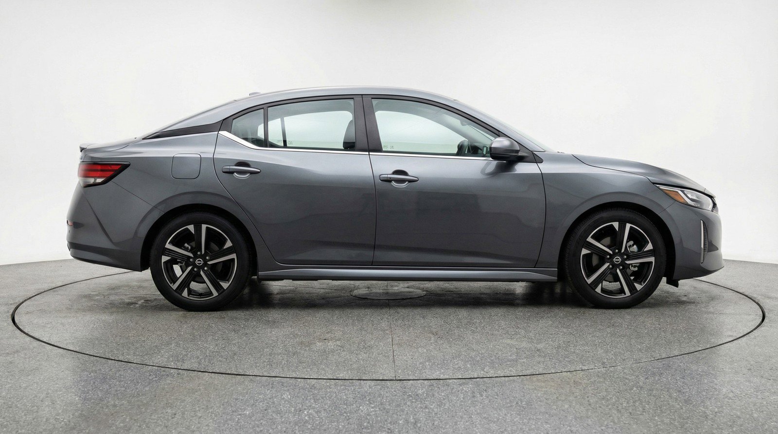 Used 2025 Nissan Sentra SV image 11