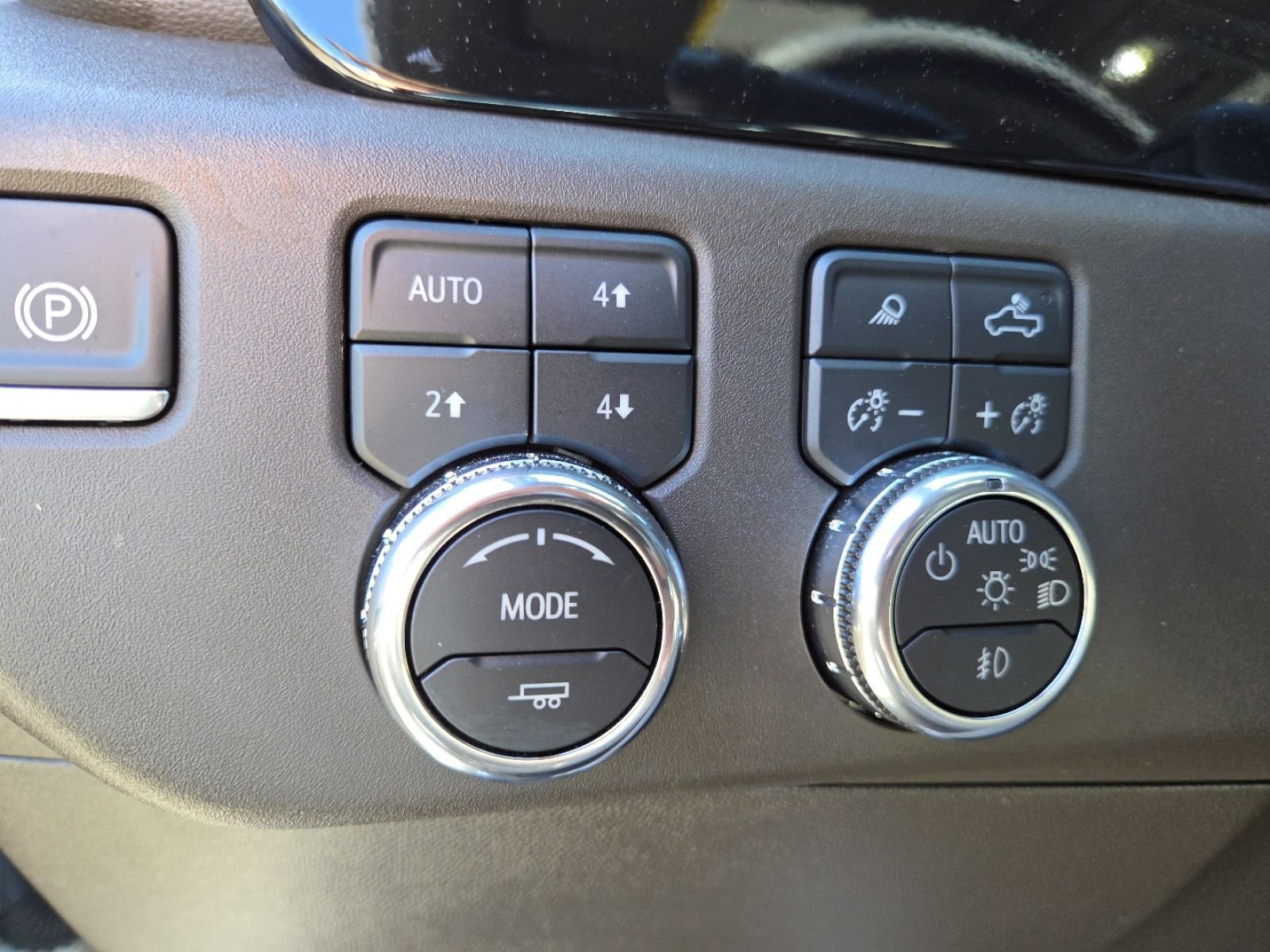 Used 2025 GMC Sierra 1500 SLT w/ SLT Convenience Package AWD/4WD image 6
