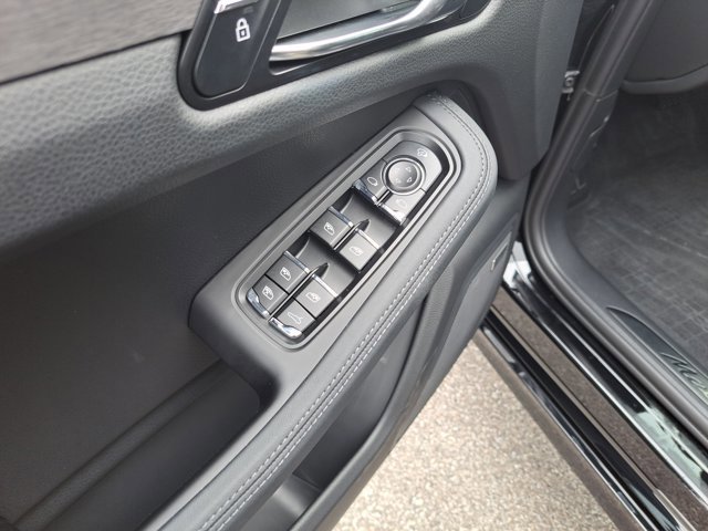 Certified 2023 Porsche Macan GTS image 27