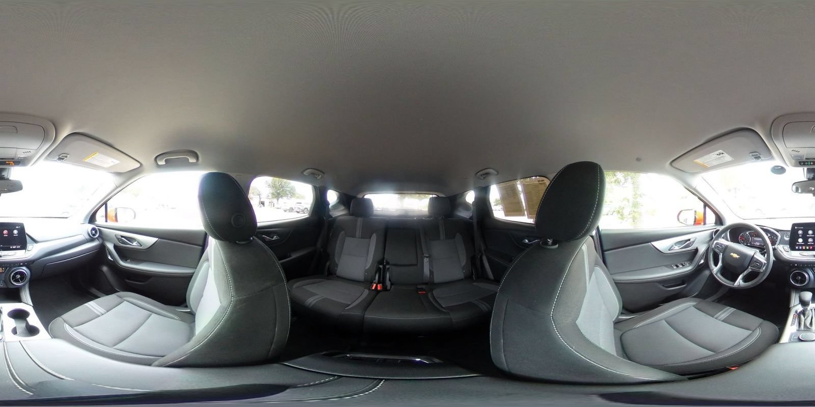 Used 2025 Chevrolet Blazer LT FWD image 44