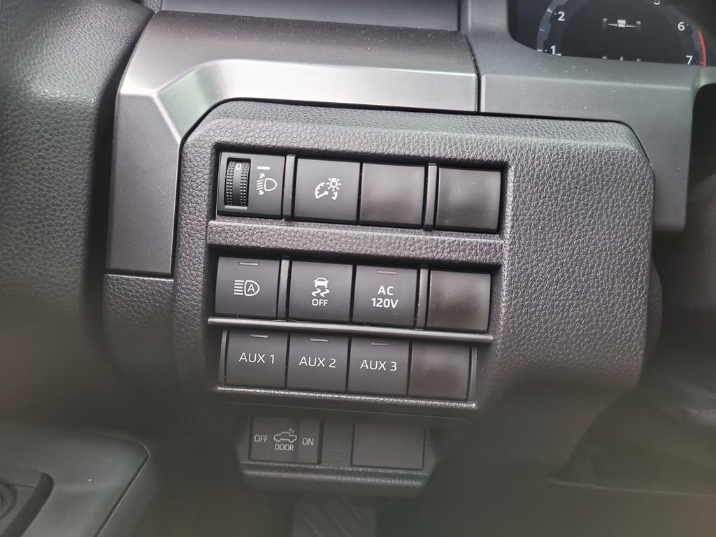 Used 2025 Toyota Tacoma TRD Off-Road image 27