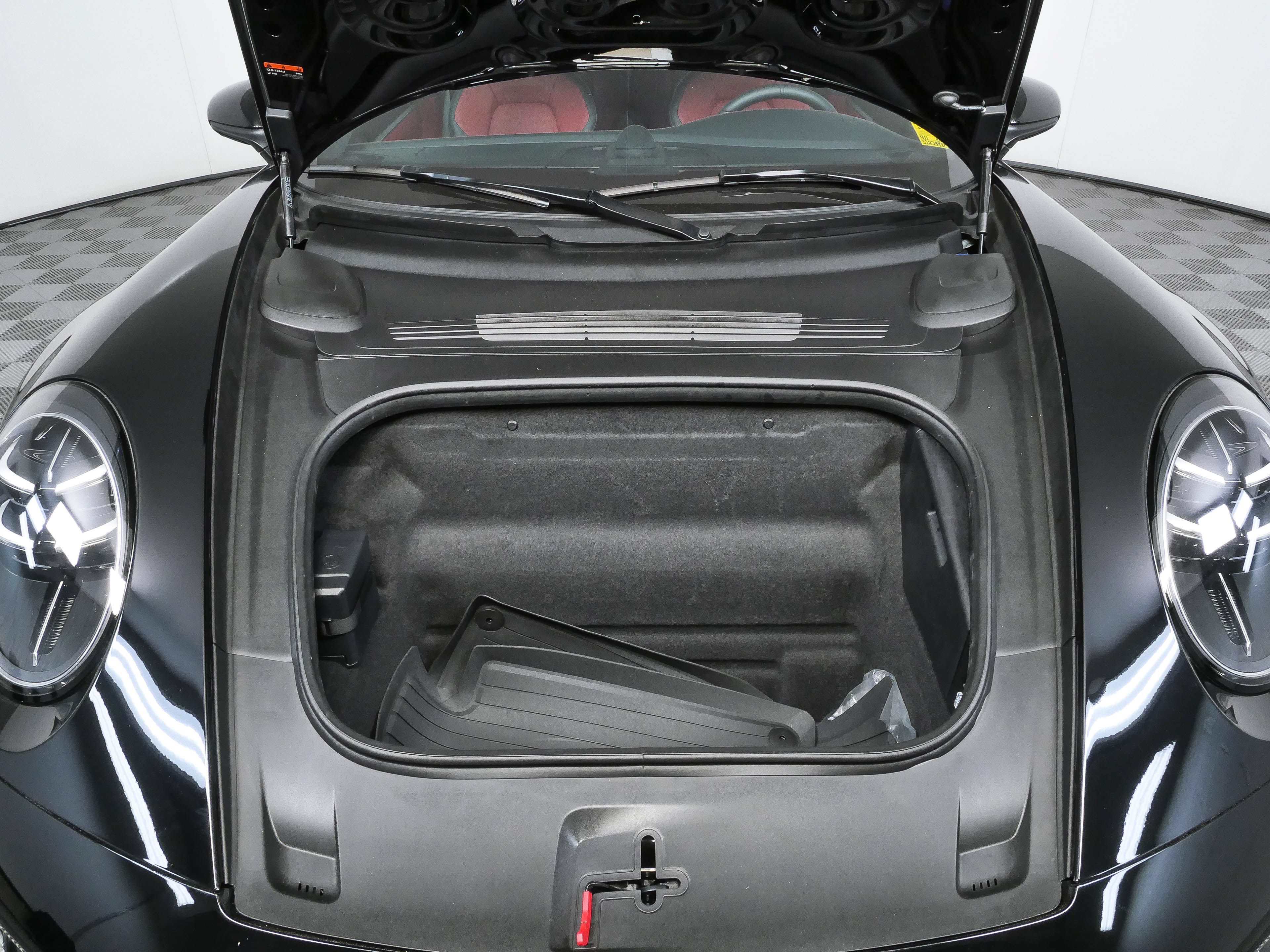 Certified 2025 Porsche 911 Carrera S RWD image 23