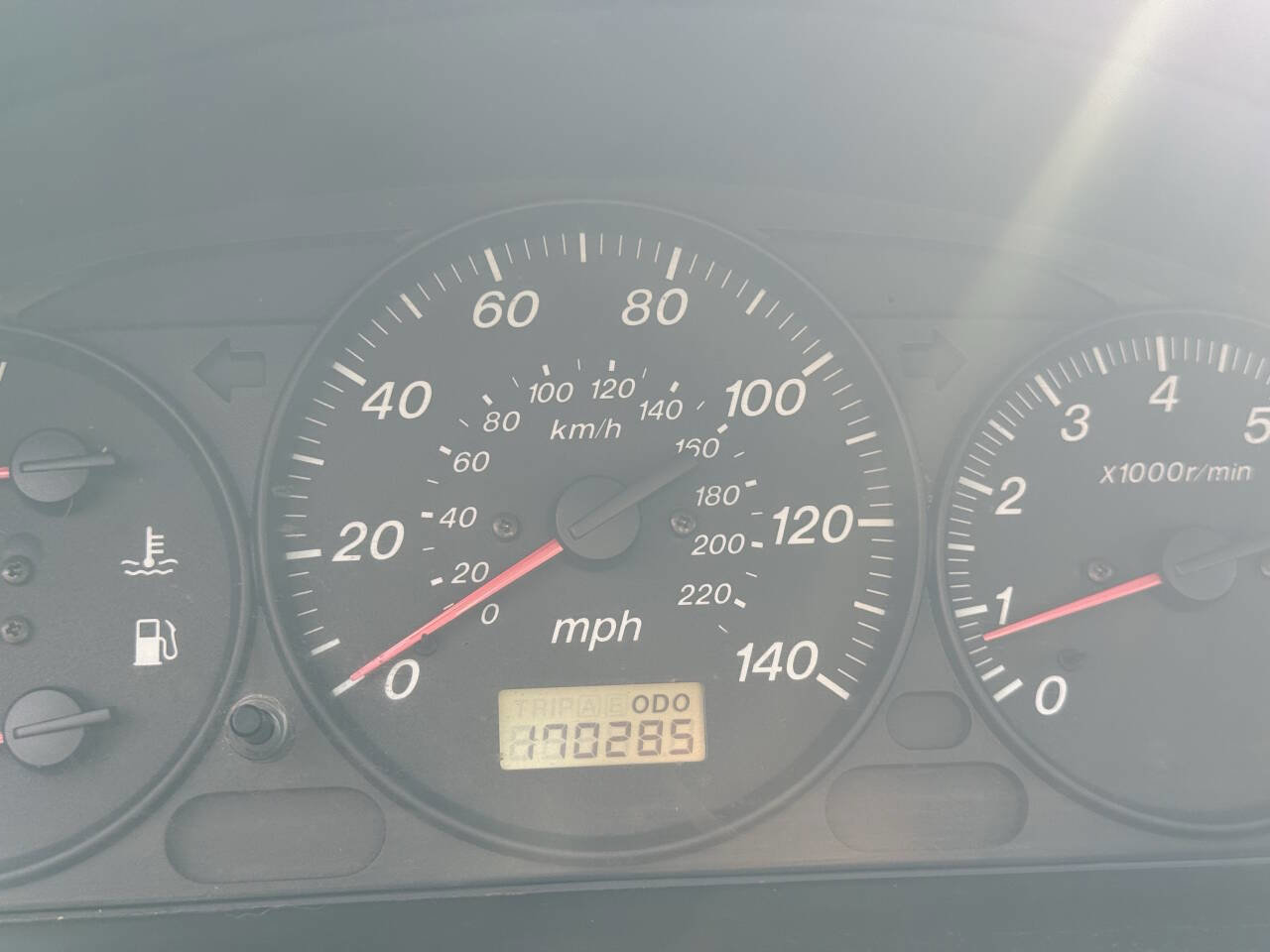 Used 2000 MAZDA Protege ES image 9