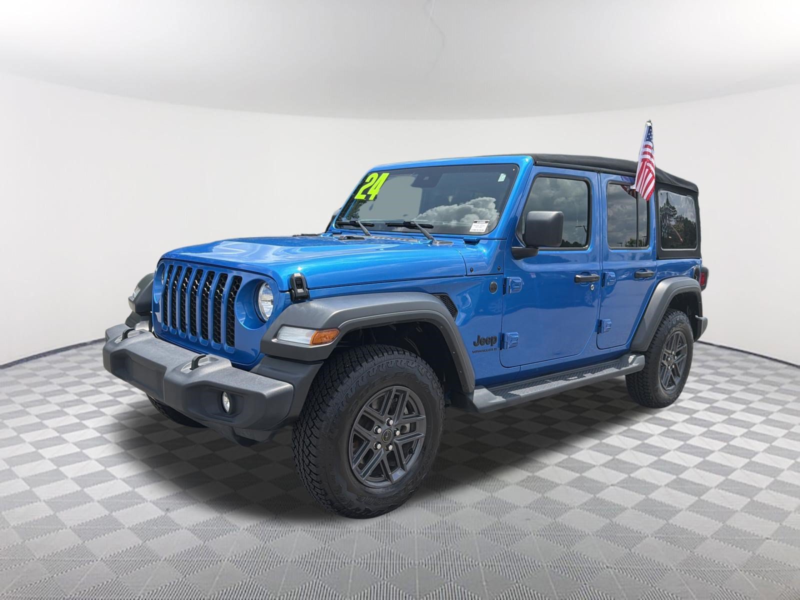 Used 2024 Jeep Wrangler Unlimited Sport AWD/4WD image 3