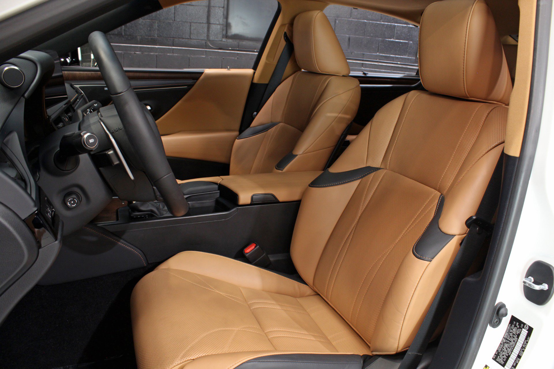 Used 2022 Lexus ES 300h Ultra Luxury w/ Accessory Package 2 FWD image 36