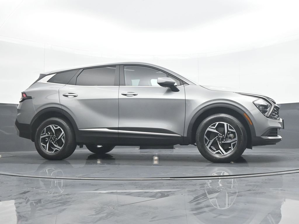 Used 2023 Kia Sportage LX AWD/4WD image 31