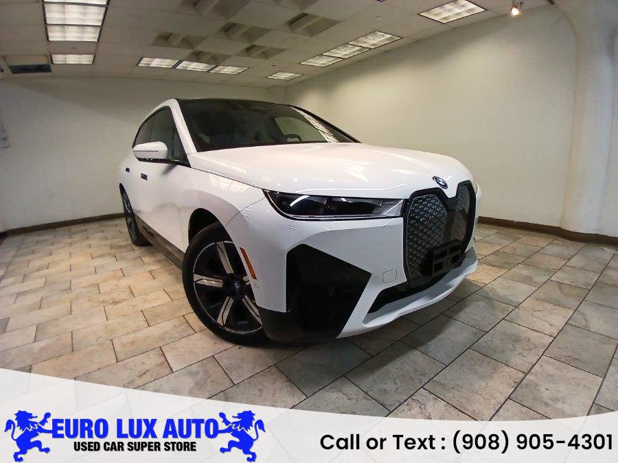 Used 2023 BMW iX xDrive50 w/ Sport Package image 1
