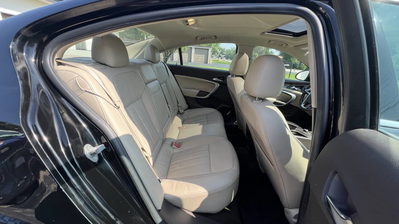 Used 2012 Buick Regal Premium image 29