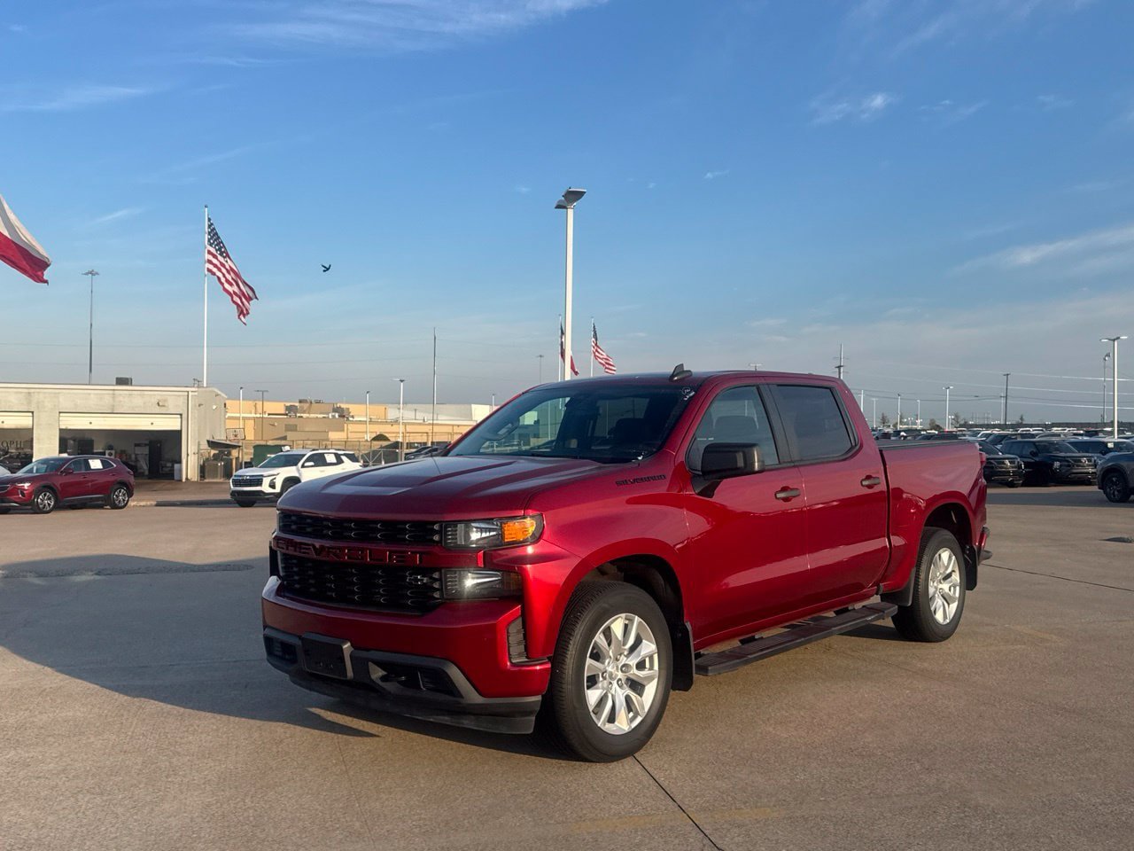 Used 2022 Chevrolet Silverado 1500 Custom w/ LPO, Dark Essentials Package RWD image 9