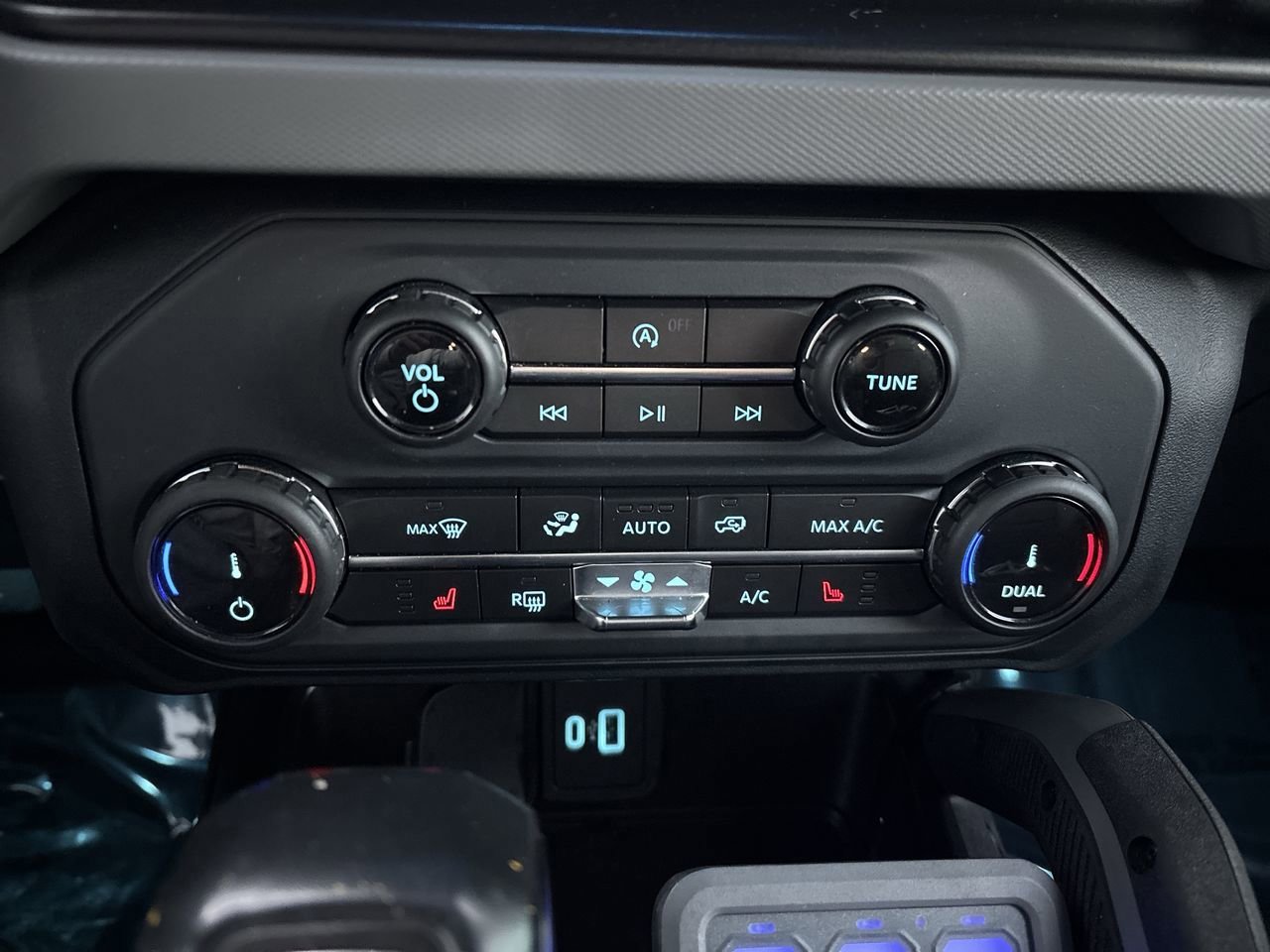 Used 2022 Ford Bronco Big Bend image 20