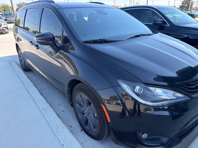 Used 2019 Chrysler Pacifica Limited w/ Advanced Safetytec Group FWD image 2