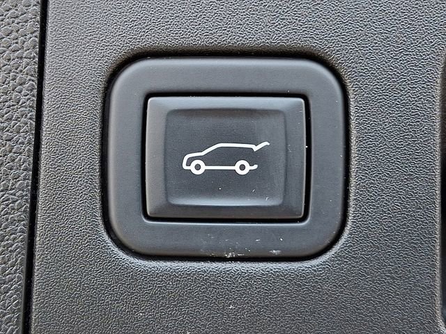 Used 2024 Cadillac XT4 Sport image 32