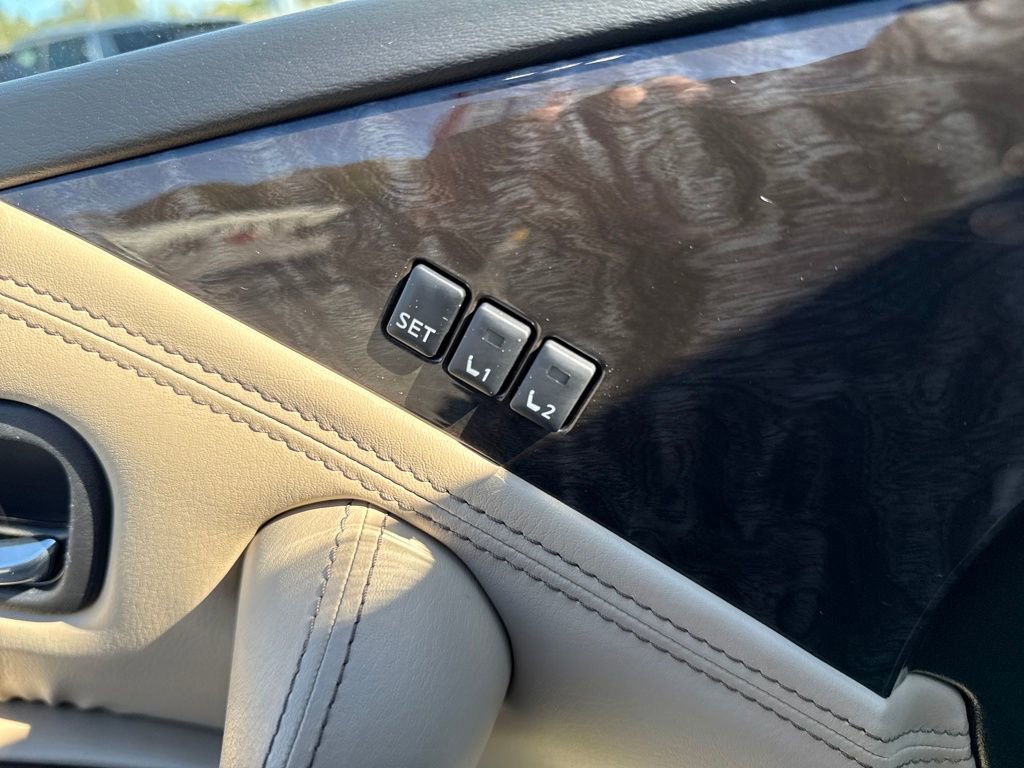 Used 2023 Nissan Armada Platinum w/ Cargo Package image 17