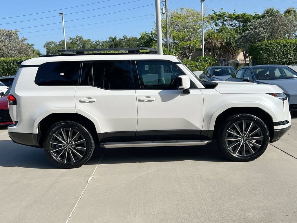 Certified 2024 Lexus GX 550 w/ Accessory Package (Z1) AWD/4WD image 8