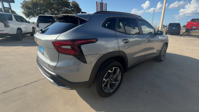 Certified 2026 Chevrolet Trax LT FWD image 8