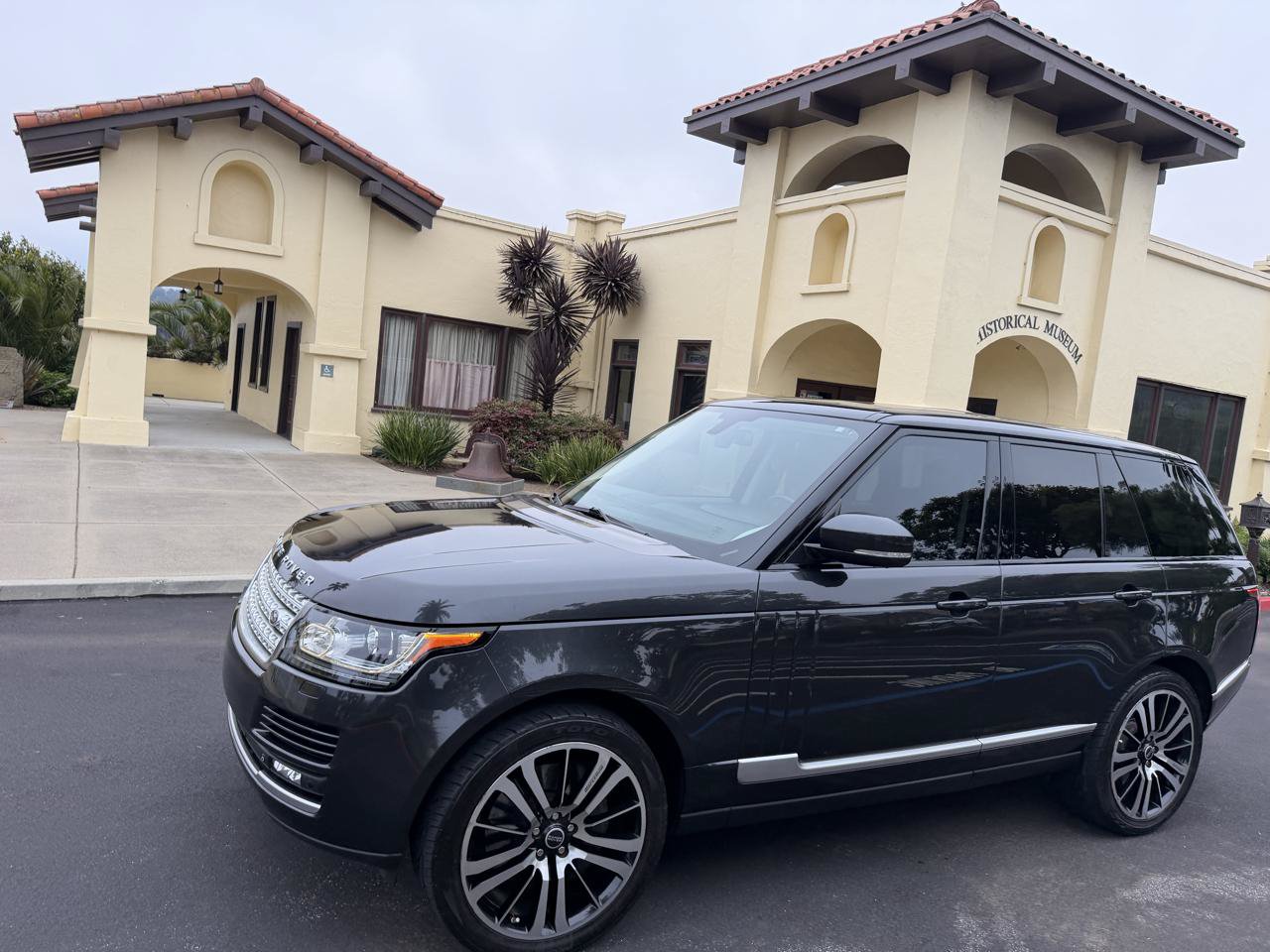 Used 2014 Land Rover Range Rover Supercharged AWD/4WD image 8
