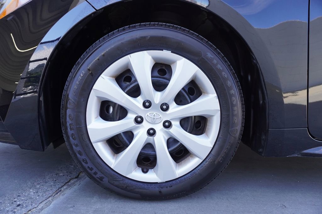 Certified 2025 Toyota Corolla LE image 21