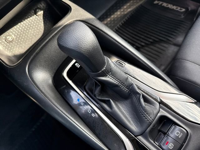 Used 2021 Toyota Corolla LE image 30