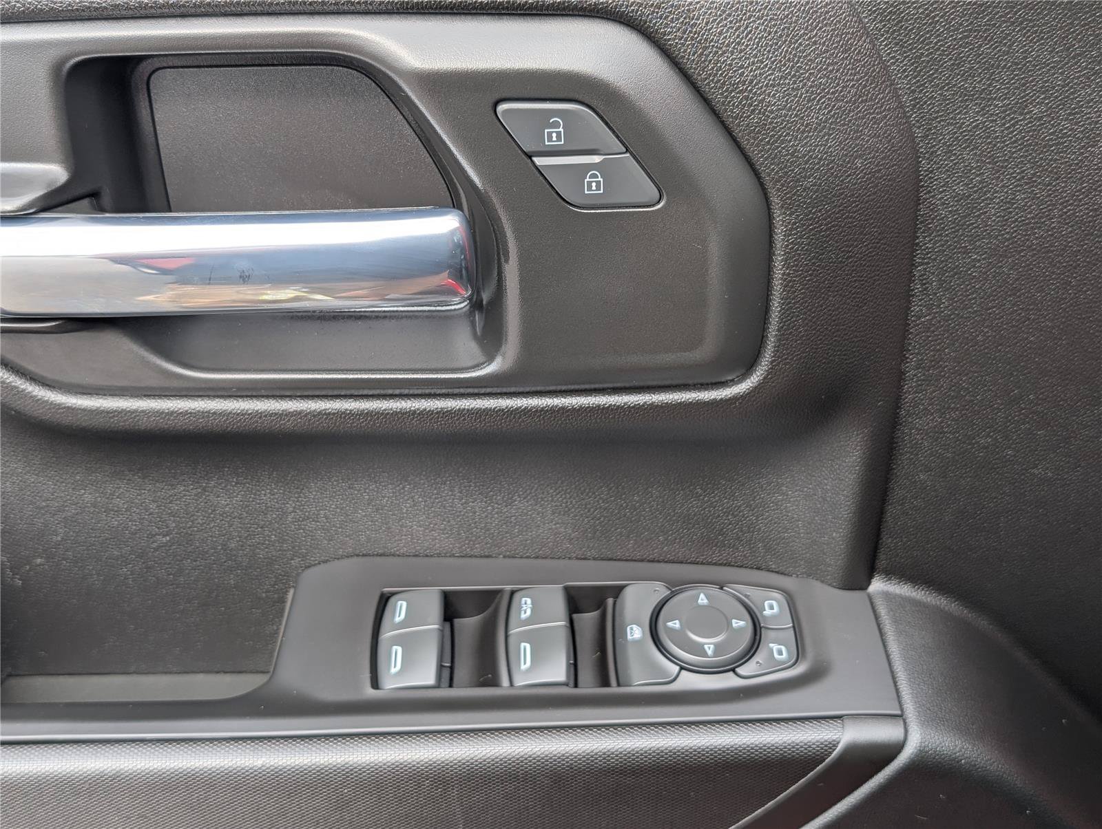 Used 2023 GMC Sierra 1500 Pro w/ Pro Value Package AWD/4WD image 18