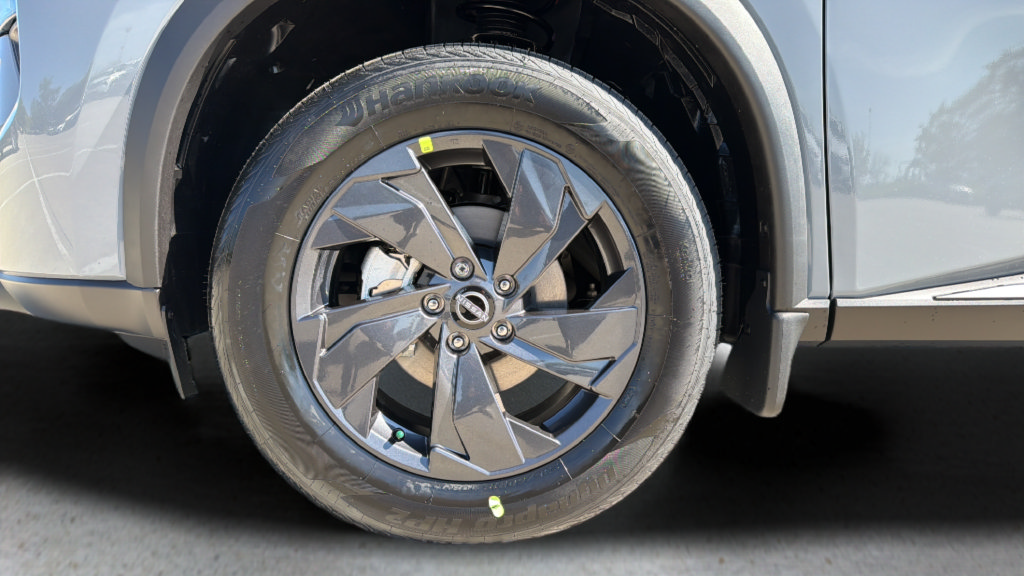 New 2026 Nissan Rogue SV AWD/4WD image 24