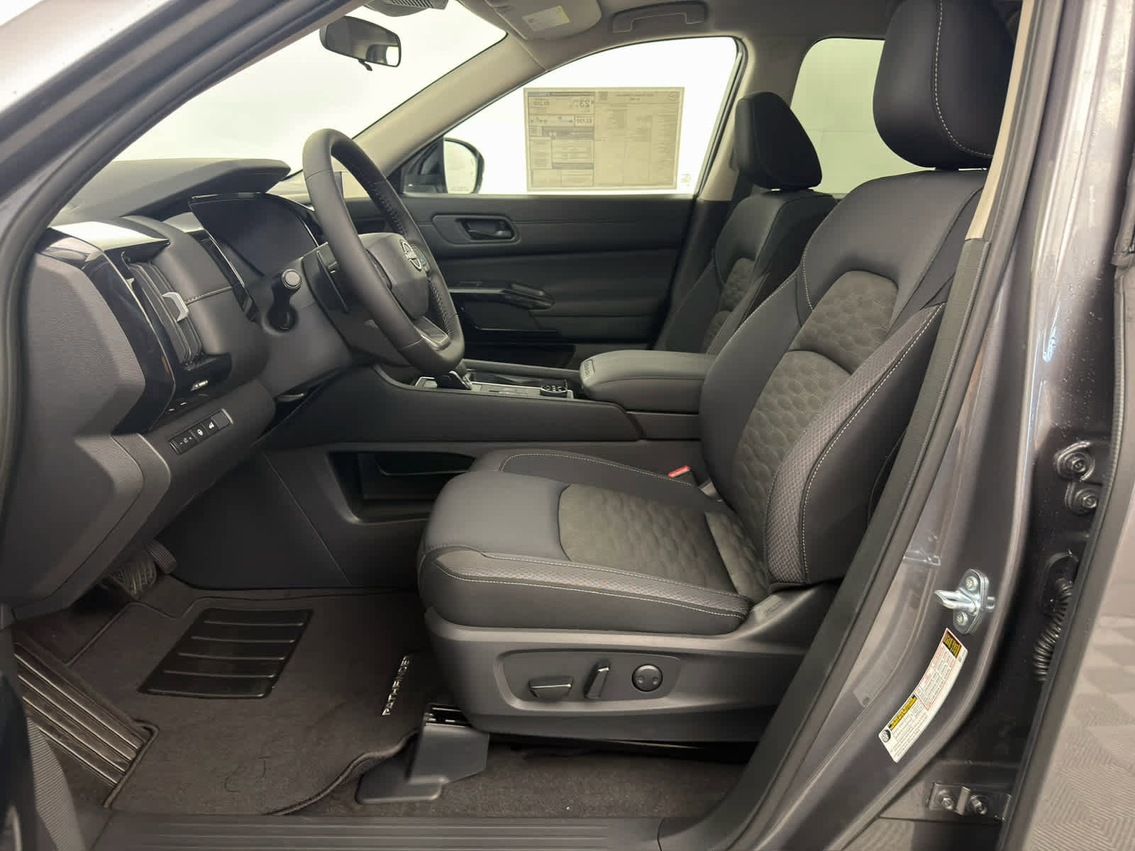 New 2026 Nissan Pathfinder SV w/ SV Premium Package image 14