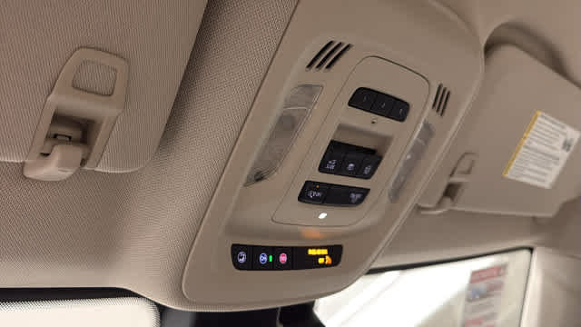 Used 2023 Buick Envision Avenir AWD/4WD image 25