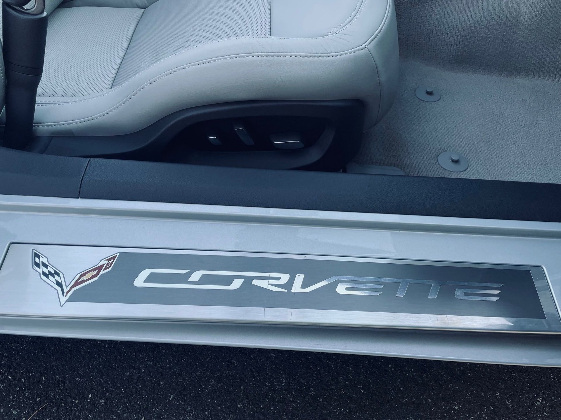 Used 2015 Chevrolet Corvette Stingray Convertible w/ 2LT Preferred Equipment Group image 50