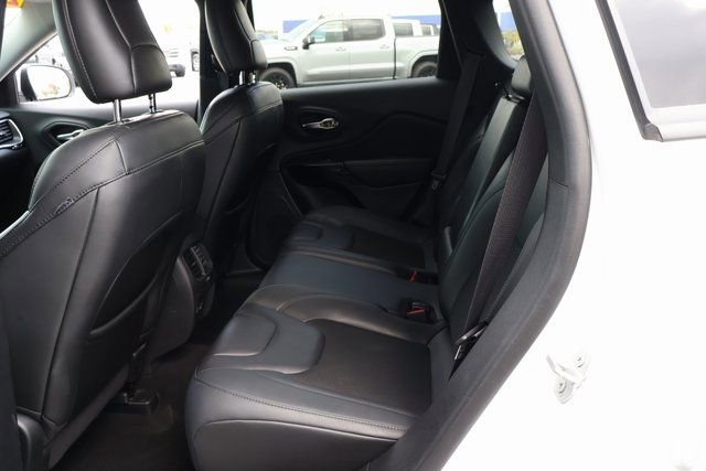 Used 2021 Jeep Cherokee Latitude Plus AWD/4WD image 13