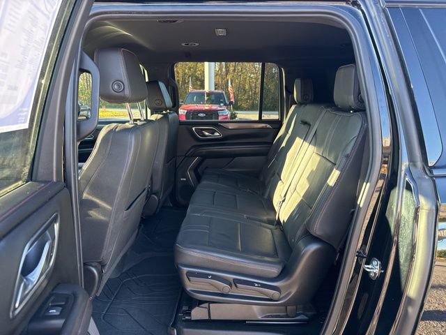 Used 2023 Chevrolet Suburban RST image 15