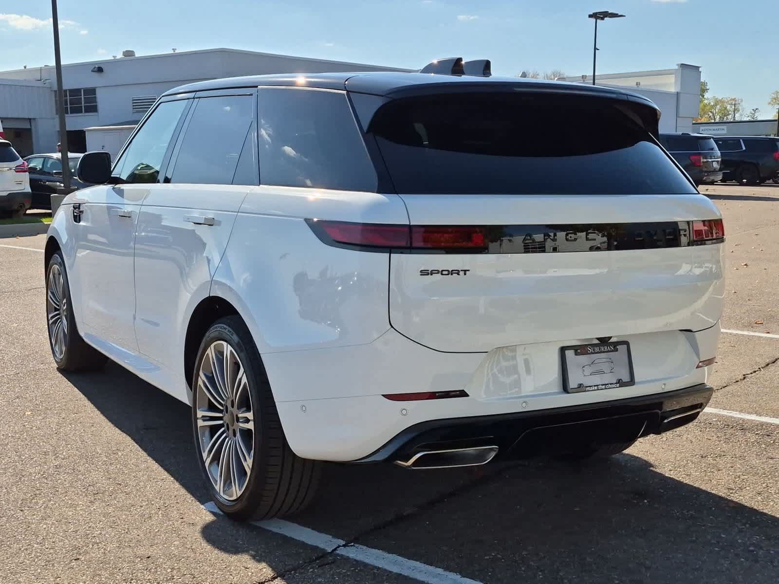 New 2027 Land Rover Range Rover Sport Dynamic SE AWD/4WD image 4
