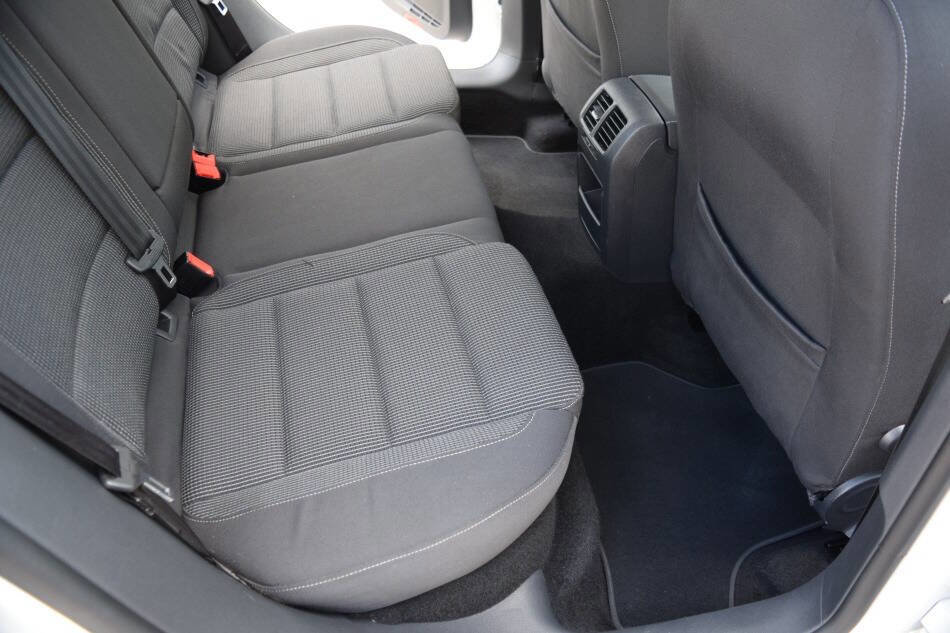 Used 2013 Volkswagen Golf TDI image 53