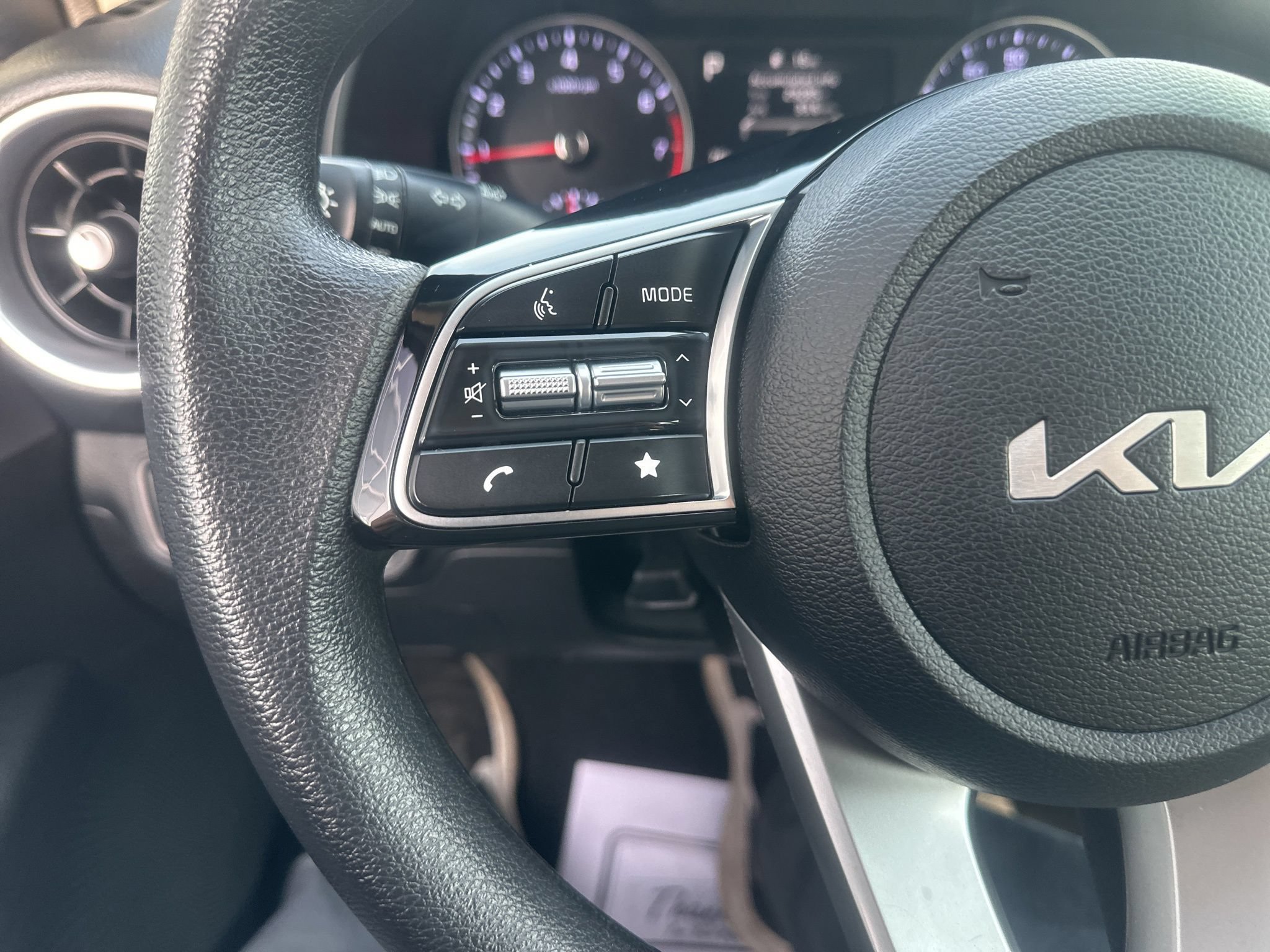 Used 2024 Kia Forte LXS FWD image 18