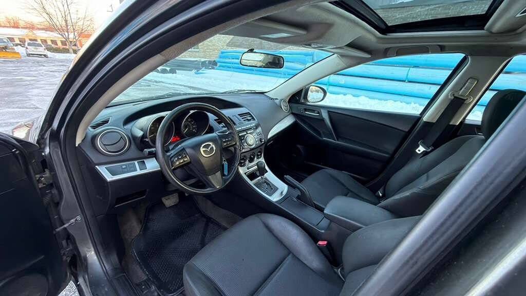 Used 2010 MAZDA MAZDA3 i Touring FWD image 13
