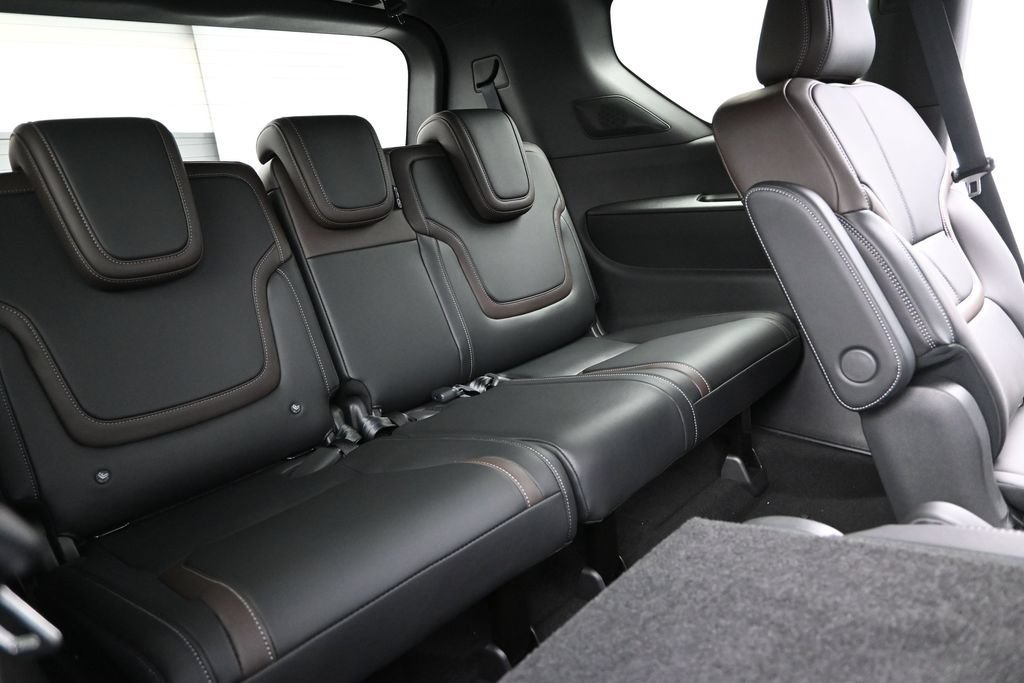 New 2026 Nissan Armada SL w/ Captain's Chari Seat Package AWD/4WD image 10