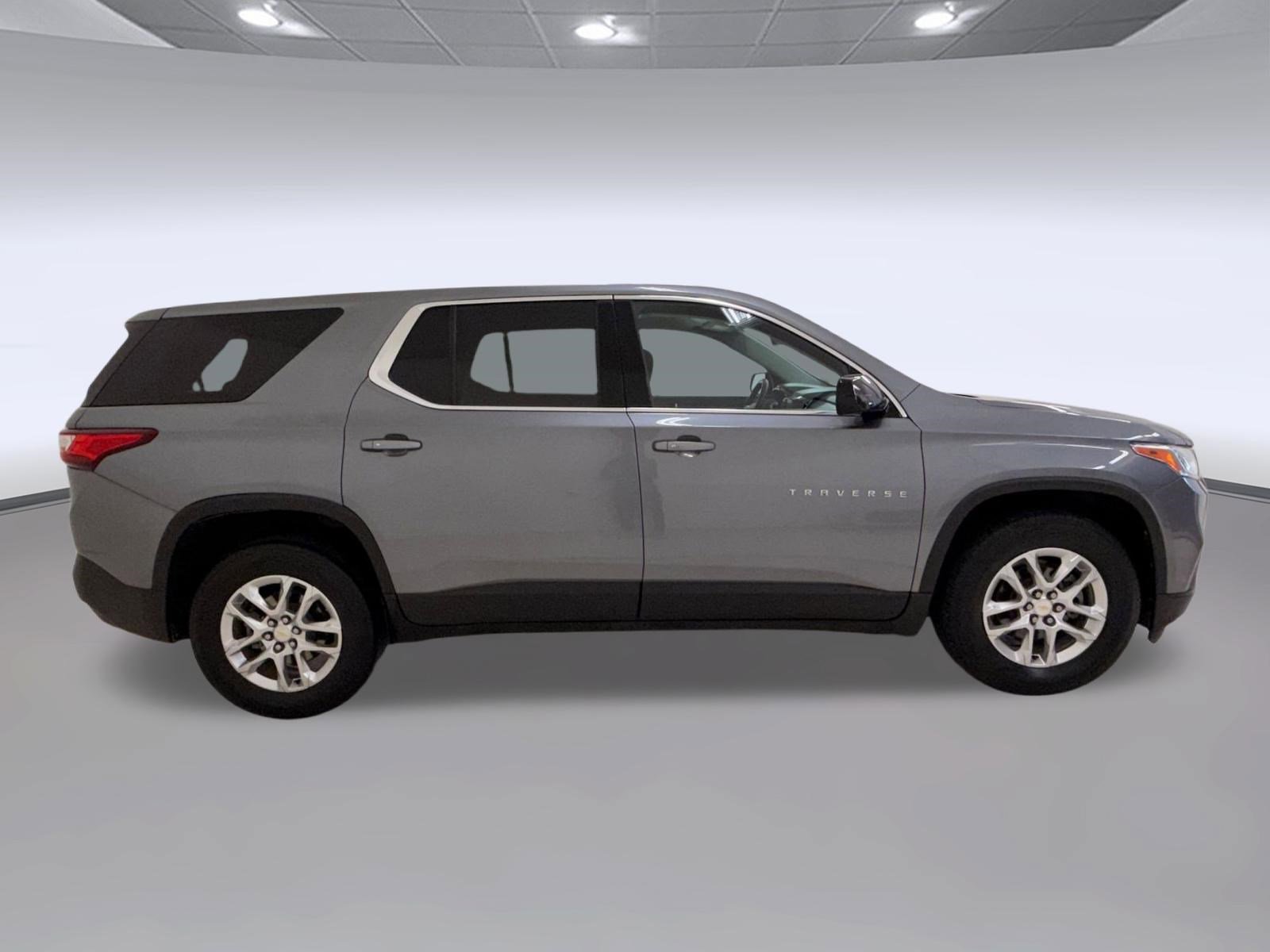 Used 2020 Chevrolet Traverse LS w/ LPO, Floor Liner Package FWD image 8