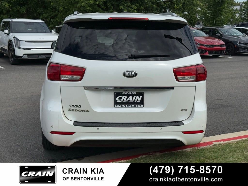 Used 2016 Kia Sedona EX FWD image 6