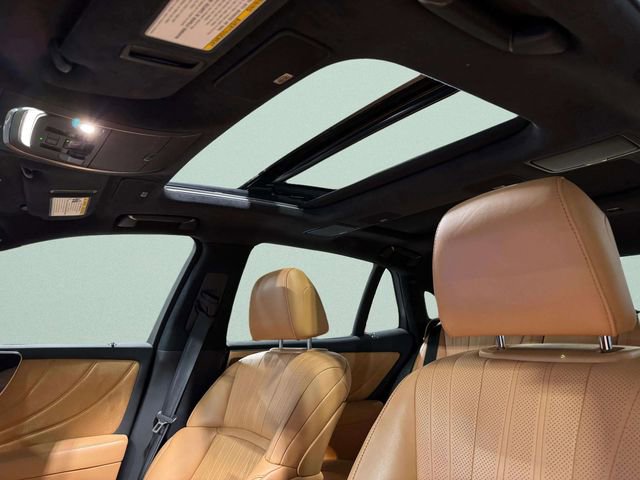 Used 2024 Lexus LS 500 AWD w/ Interior Upgrade Package image 26