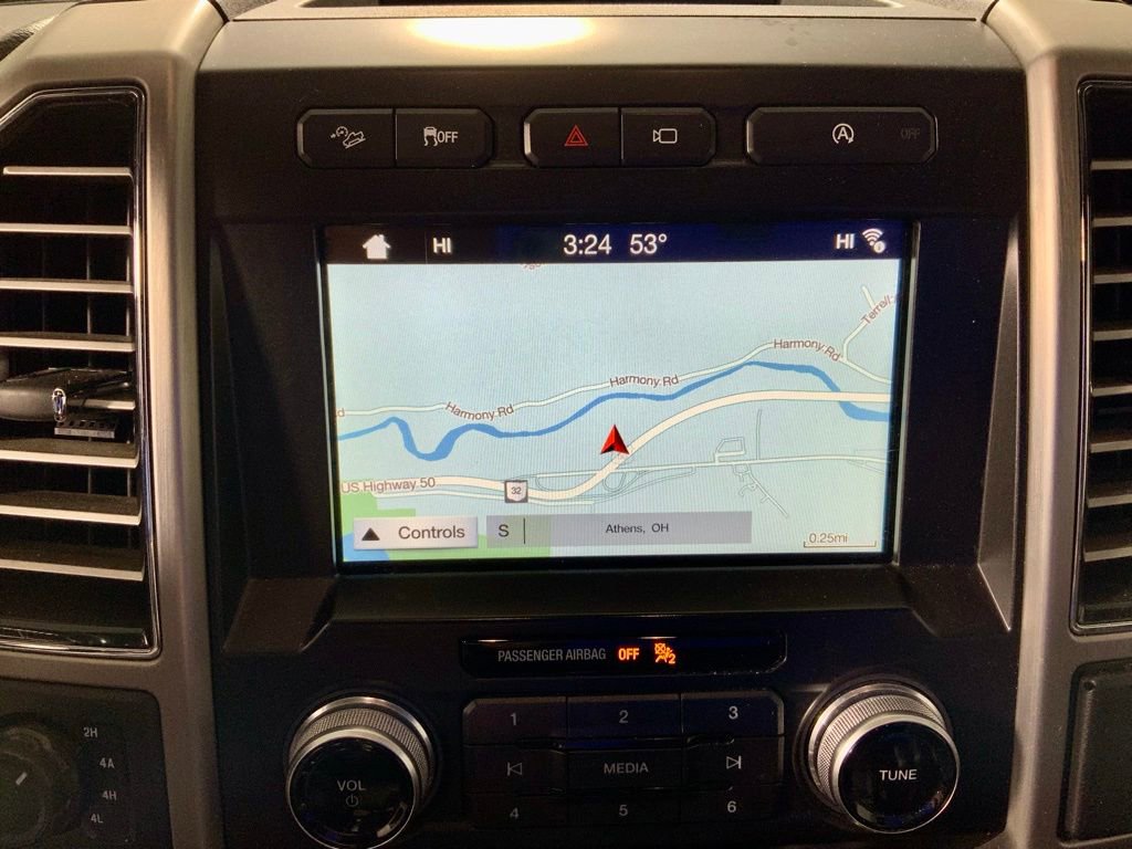 Used 2018 Ford F150 Platinum w/ Equipment Group 701A Luxury image 3