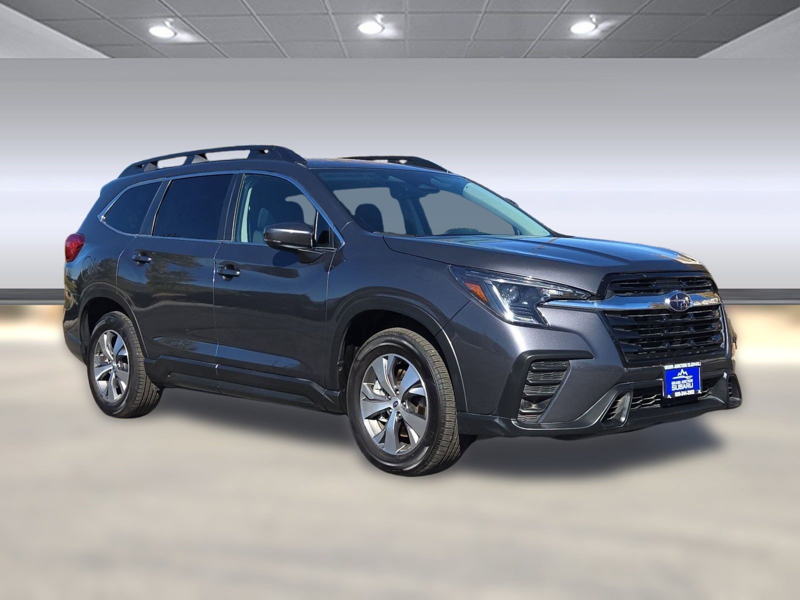 Used 2024 Subaru Ascent Premium w/ Convenience Package image 6