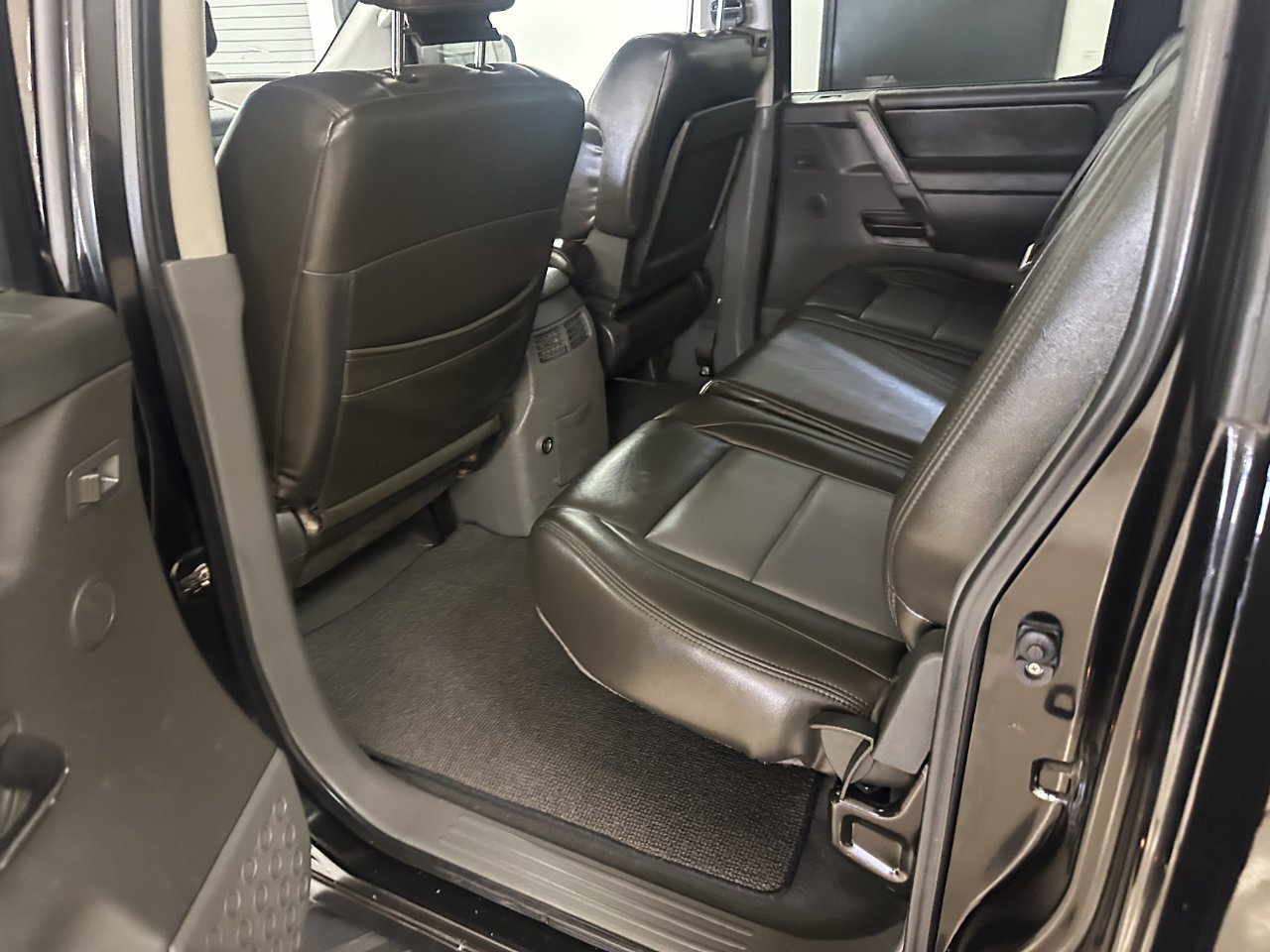 Used 2007 Nissan Titan SE image 45