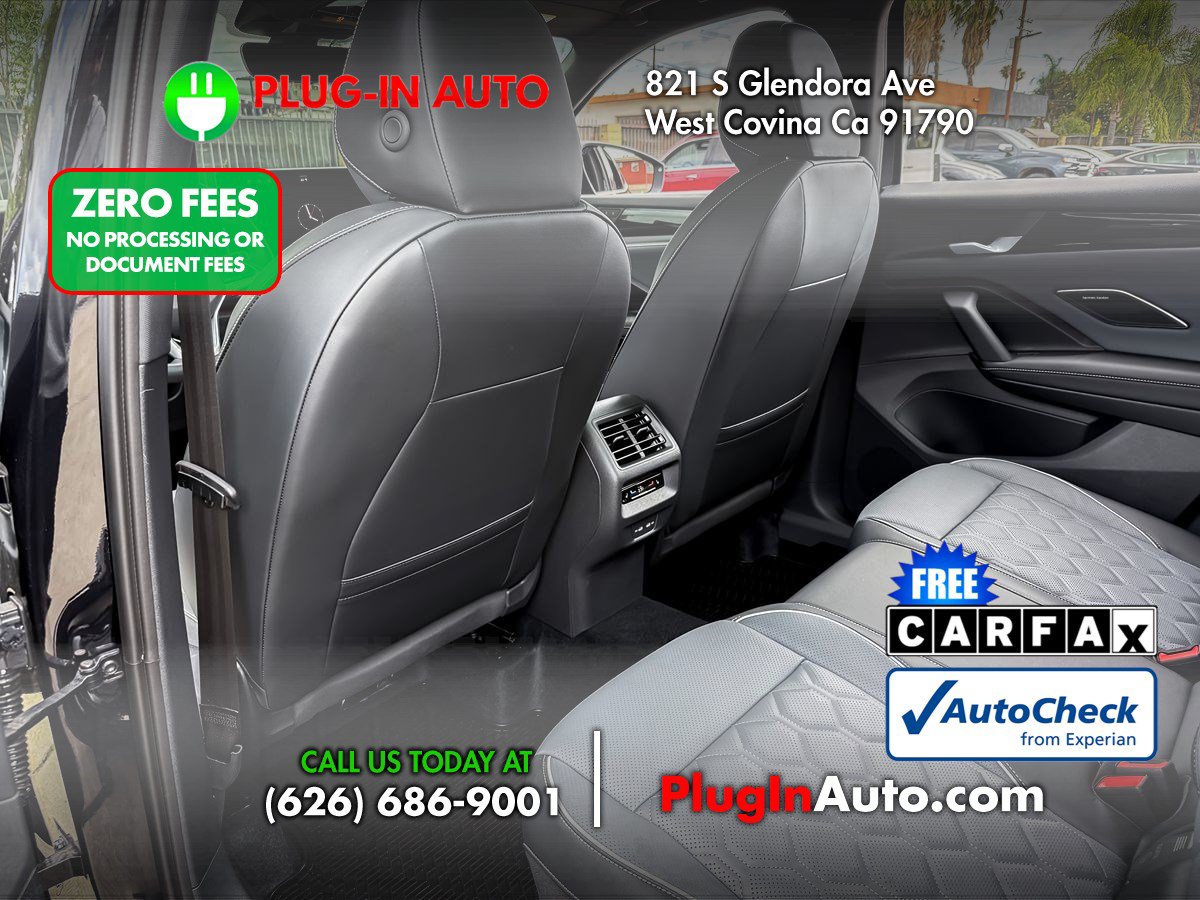 Used 2026 Volkswagen Tiguan SEL R-Line AWD/4WD image 11