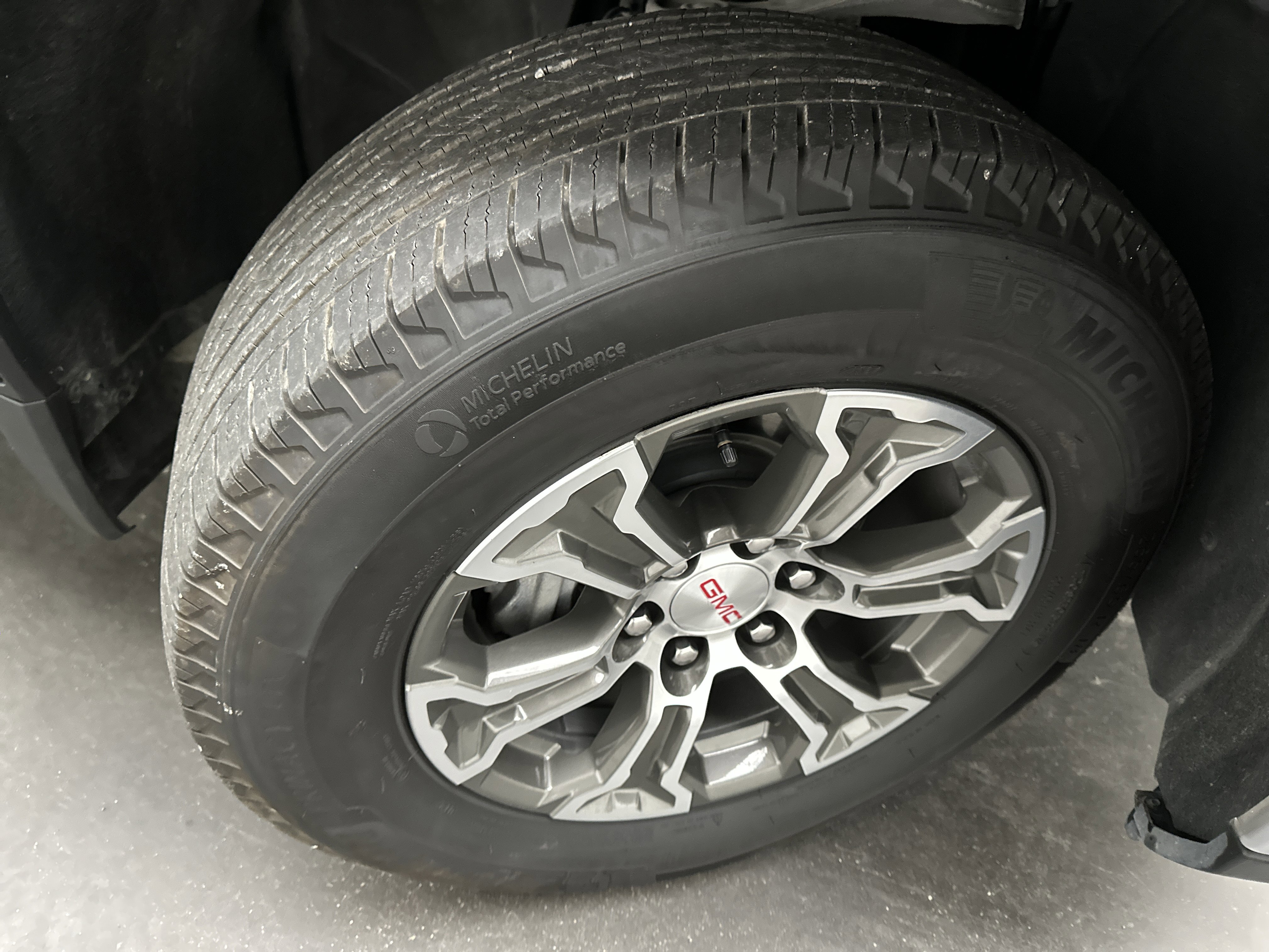 Used 2025 GMC Sierra 1500 SLT image 10