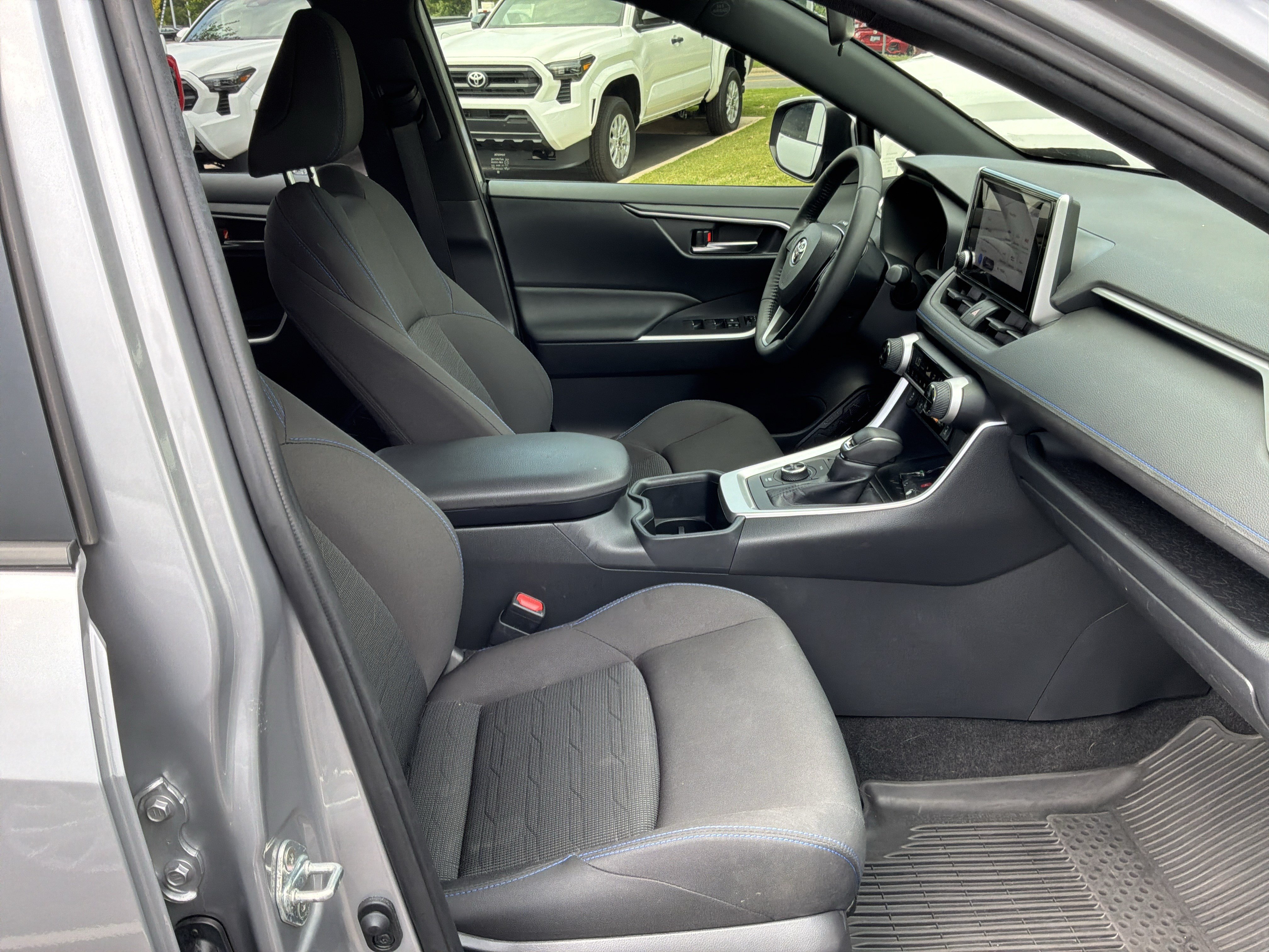 Used 2024 Toyota RAV4 SE w/ Weather Package AWD/4WD image 32