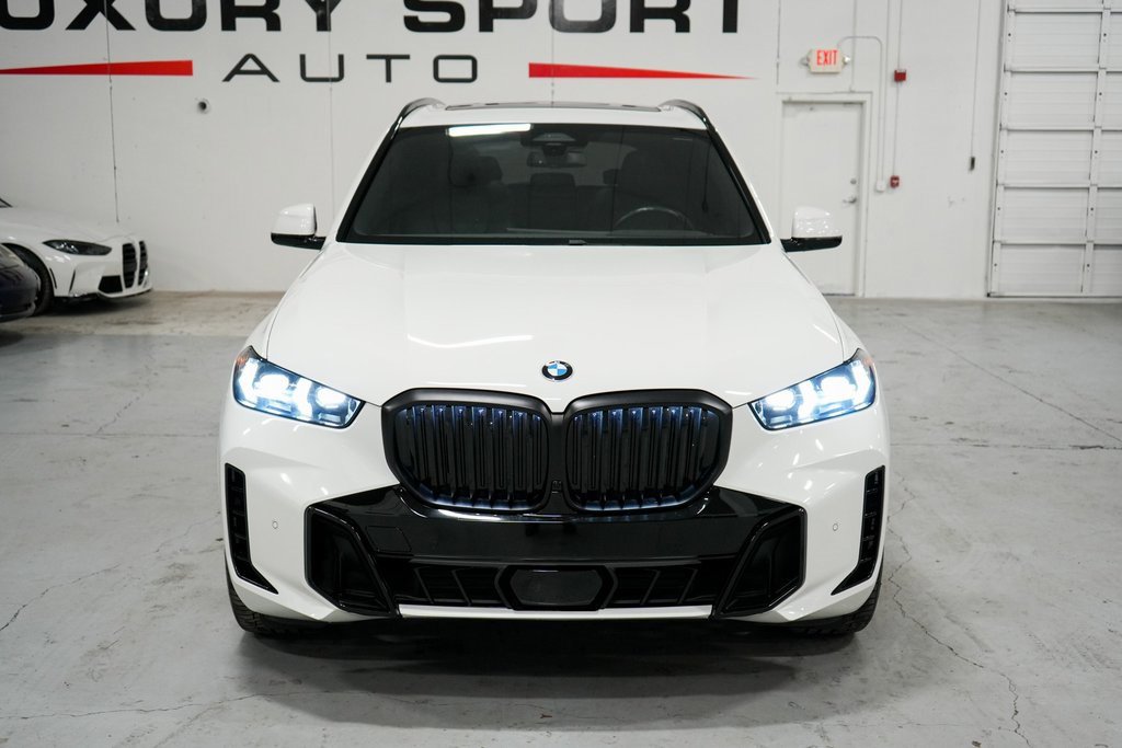 Used 2024 BMW X5 xDrive40i w/ M Sport Package image 4