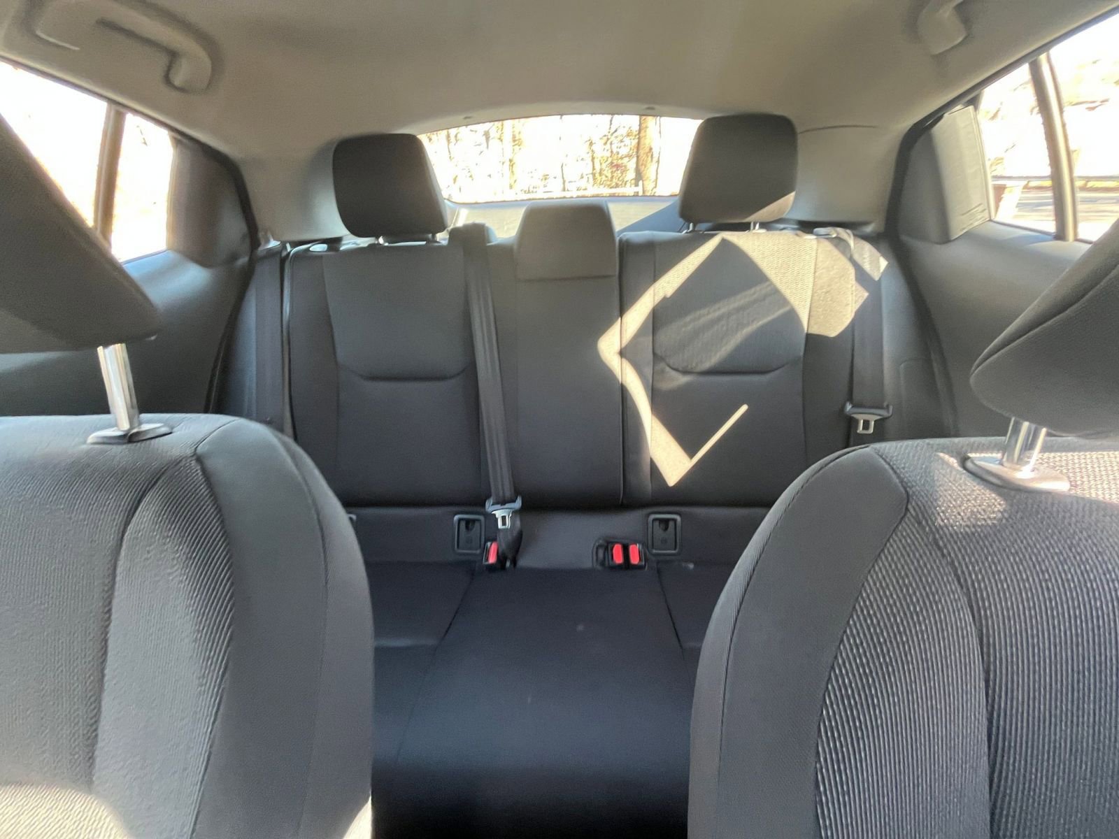 Used 2025 Toyota Prius LE image 32