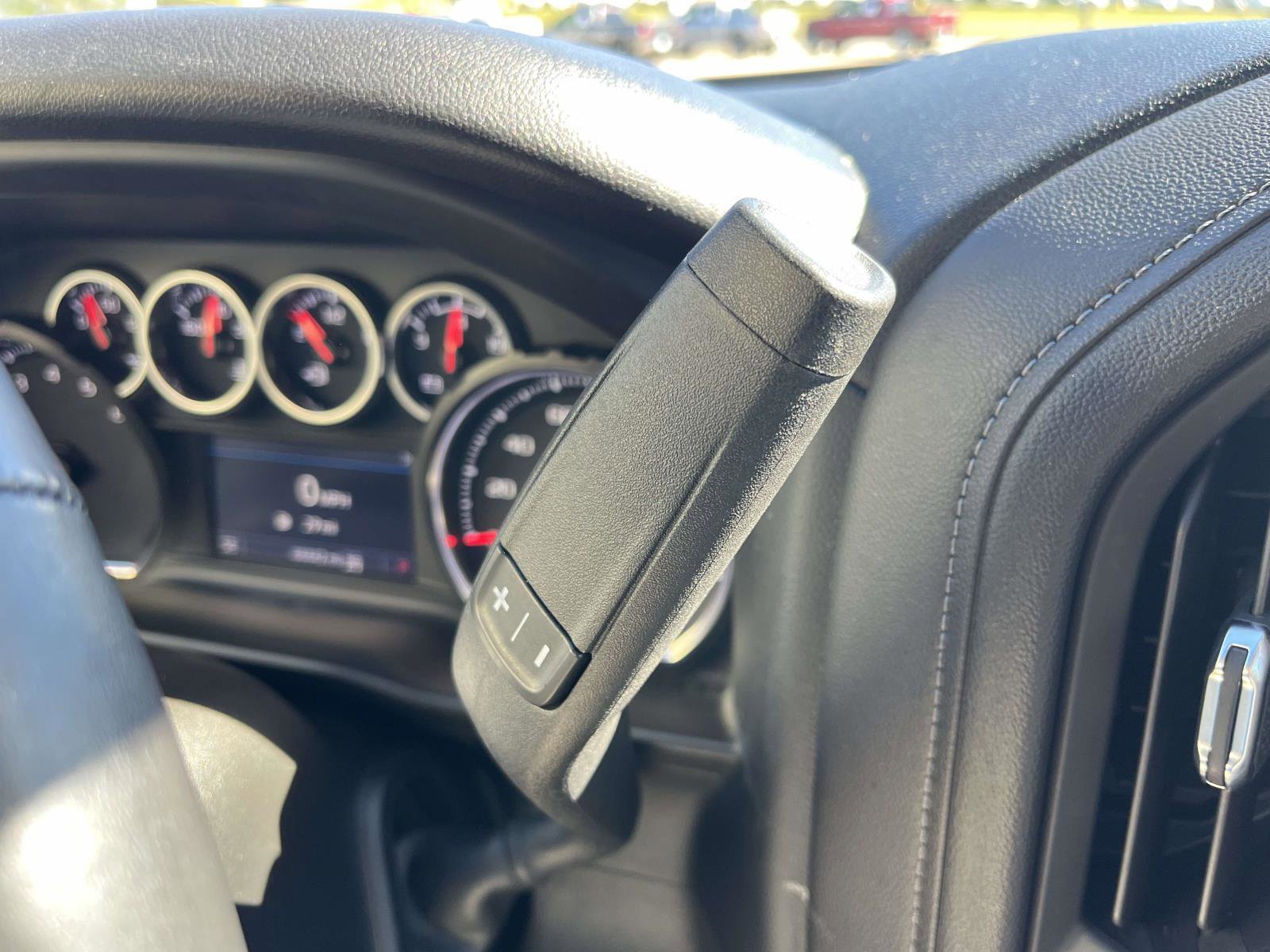 Used 2022 Chevrolet Silverado 1500 LT Trail Boss w/ Convenience Package II image 4