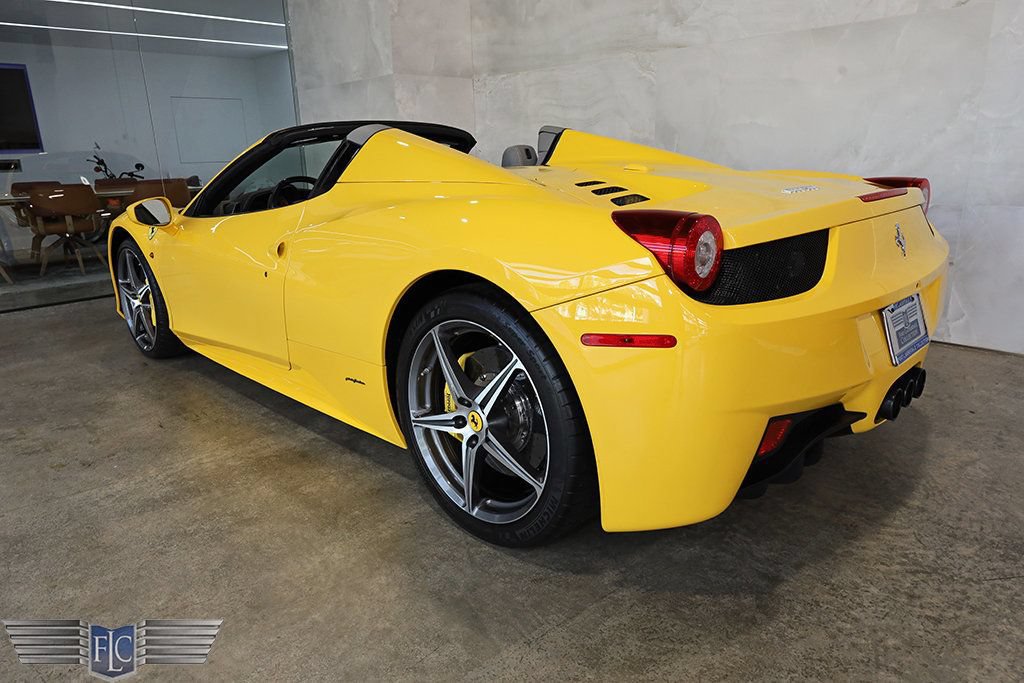 Used 2015 Ferrari 458 Spider RWD image 52